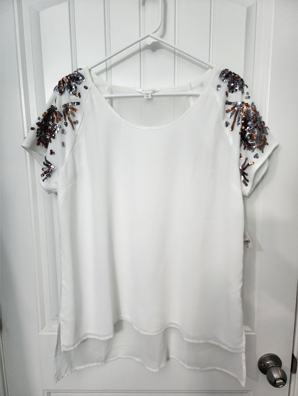 NEW! Decree White Sequin Embellished Sleeves Blouse, Size XL